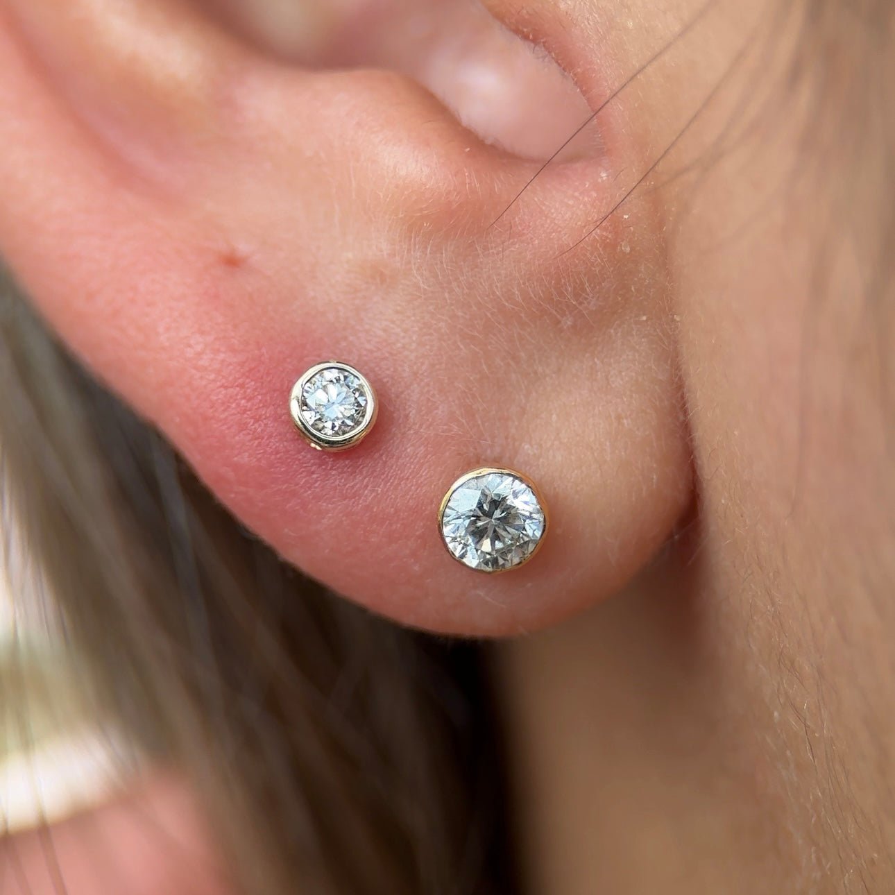 Floating Round Diamond Flat Back Stud Invisibly Set in Solid 14k Yellow Gold