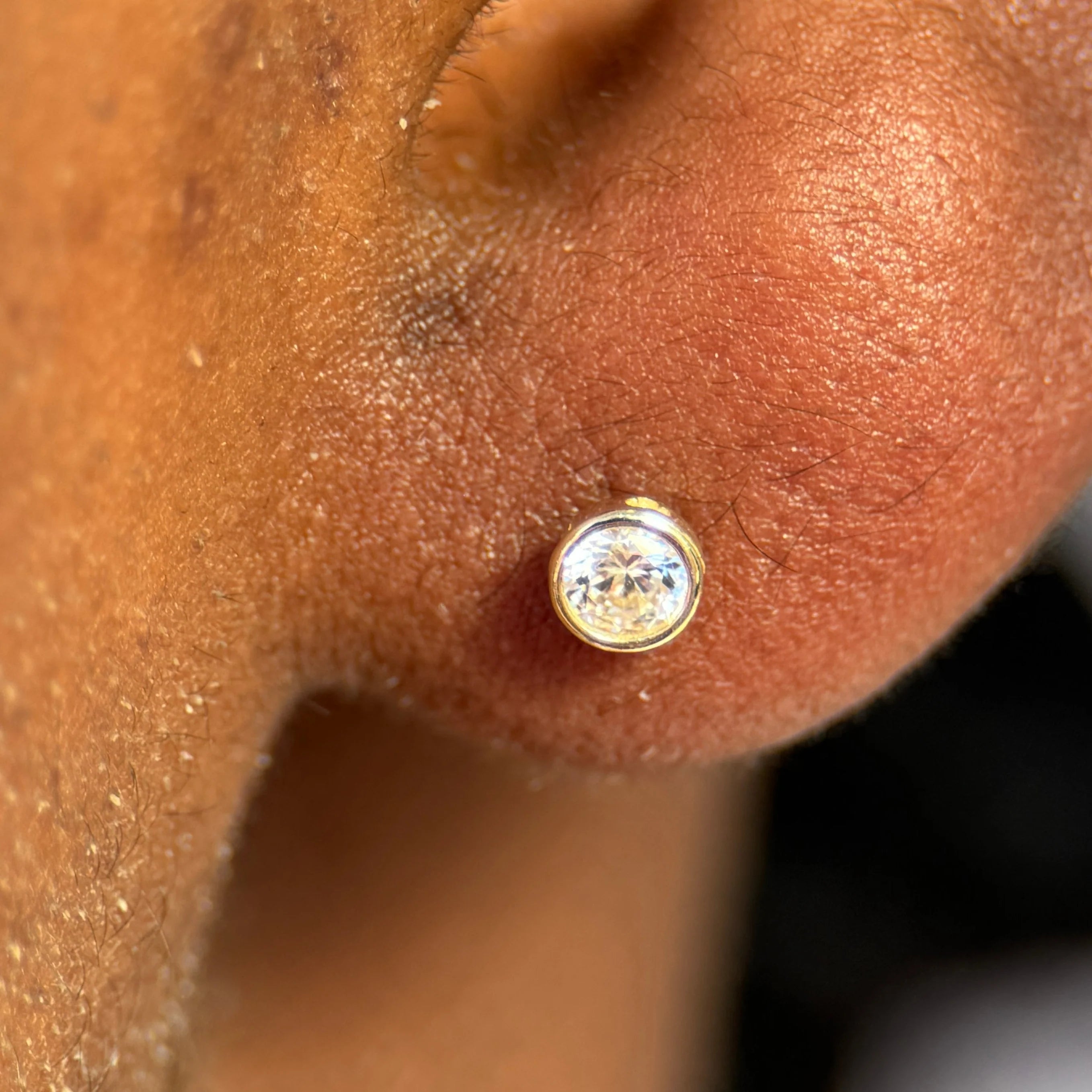 Round Gemstone Flat Back Stud Bezel Set in Solid 14k White Gold
