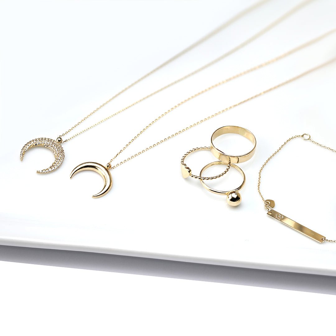 Bar with Engraved Heart Monogram Bracelet in 14k Solid Gold Bracelets Estellacollection #product_description# 17673 Chain Bracelets MD Personalized Jewelry #tag4# #tag5# #tag6# #tag7# #tag8# #tag9# #tag10#