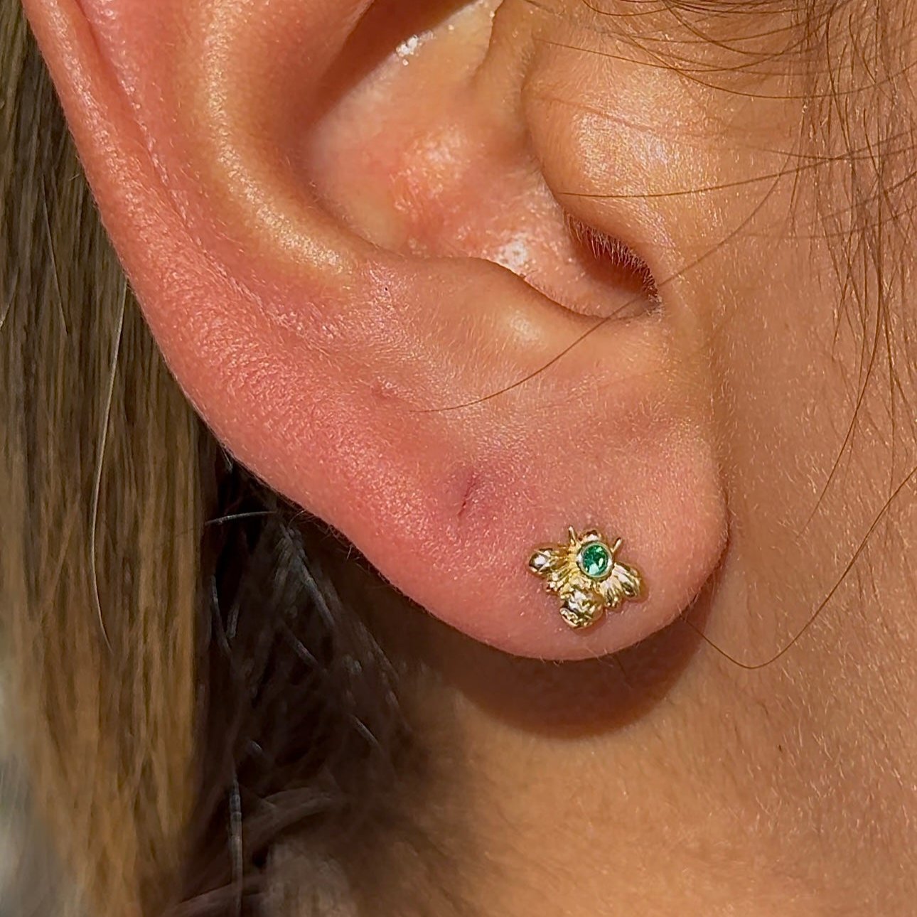 Emerald Bee Flat Back Stud in Solid 14k Yellow Gold