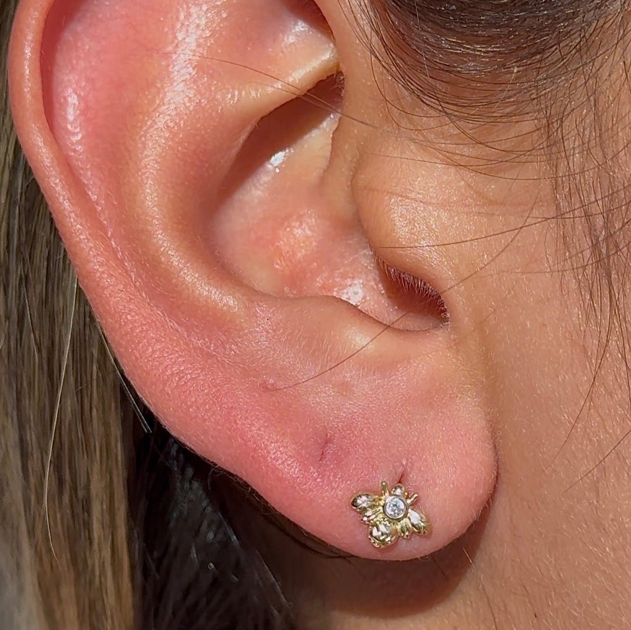 Cubic Zirconia Bee Flat Back Stud in Solid 14k Yellow Gold