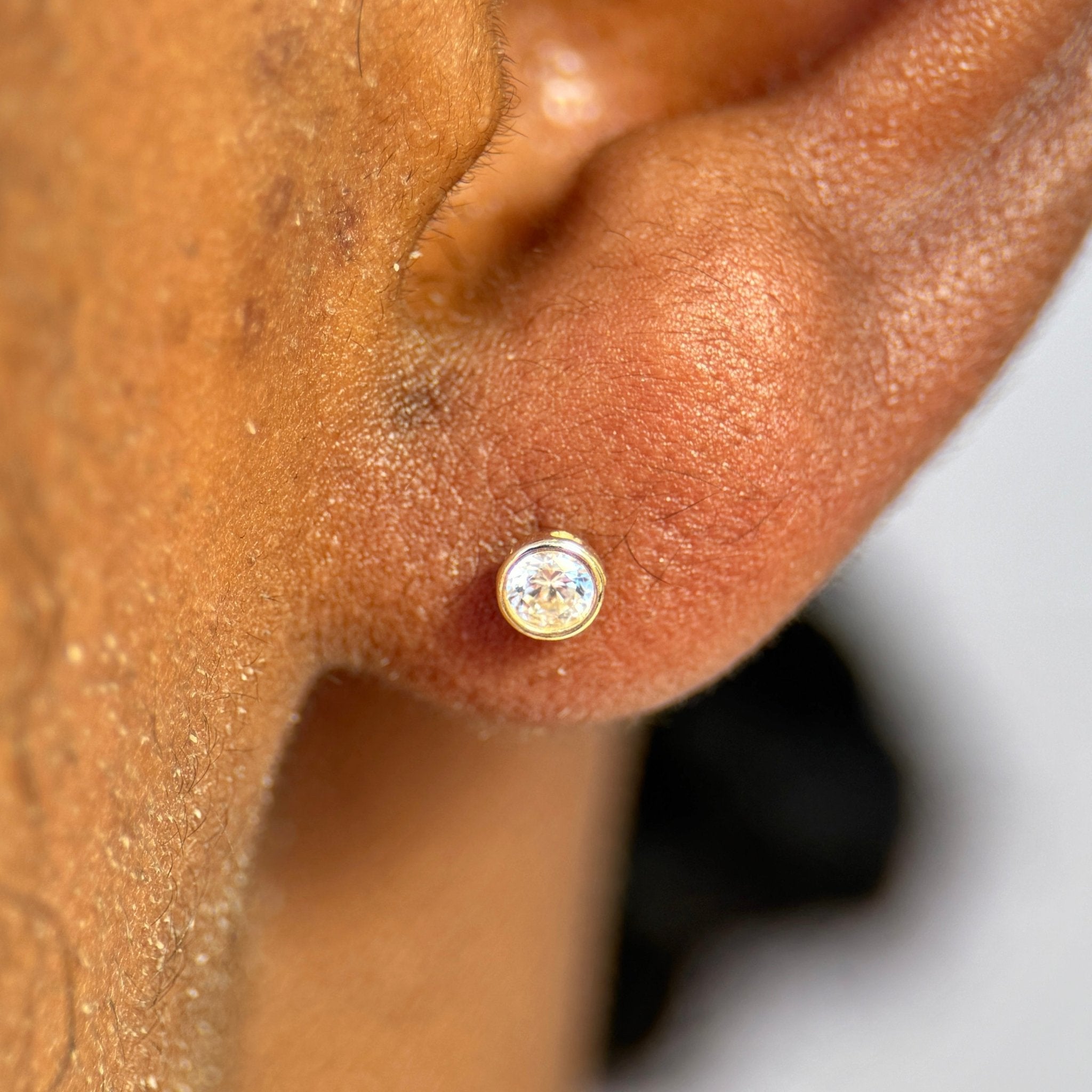 Floating Round Diamond Flat Back Stud Invisibly Set in Solid 14k Yellow Gold