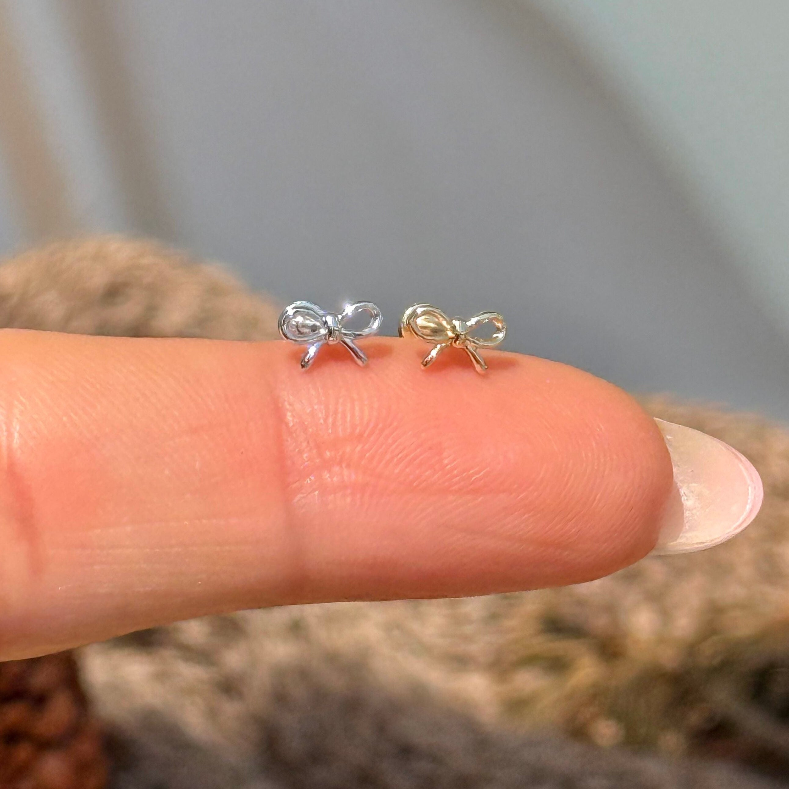 Solid 14k White Gold Bow Knot Stud Earring