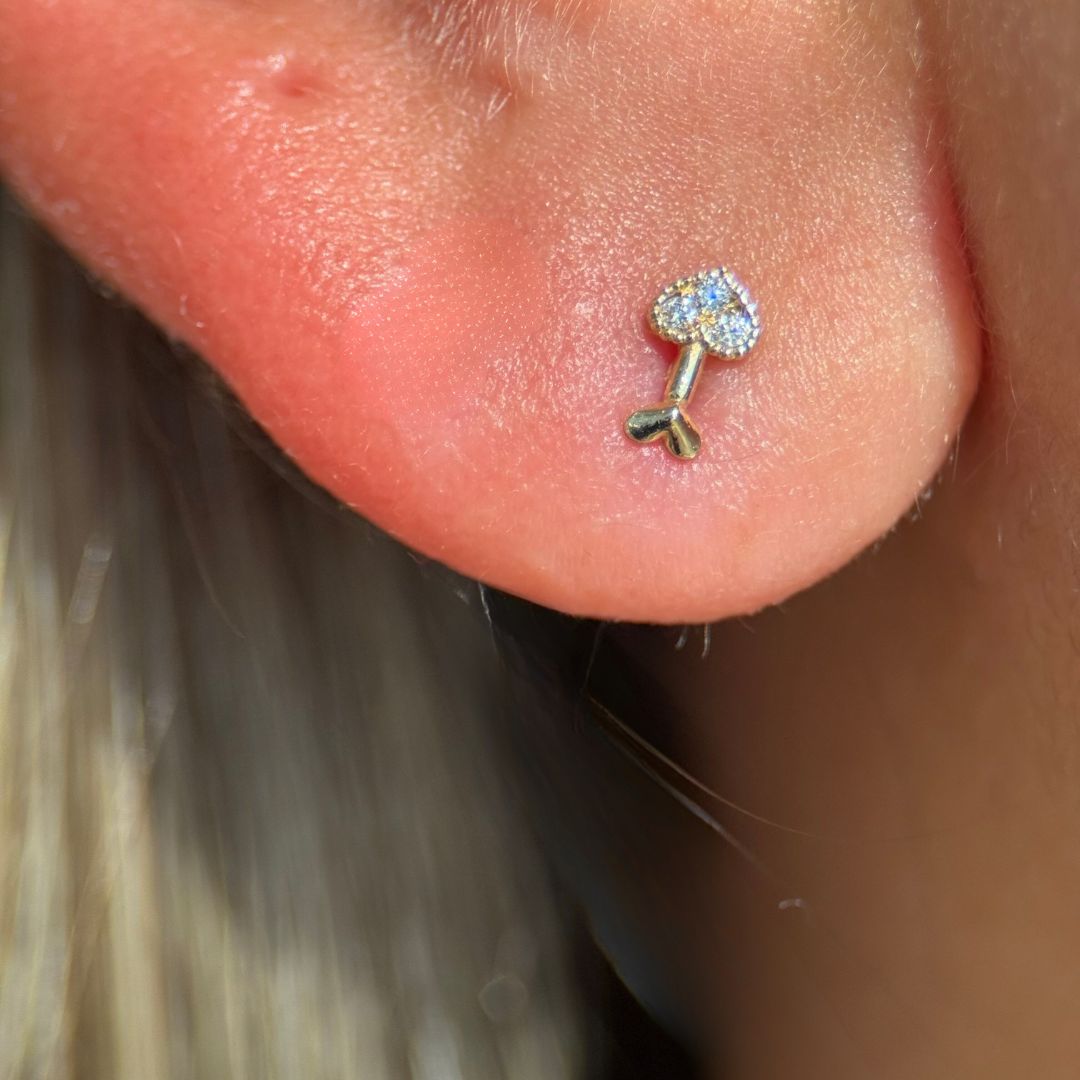 Yellow Gold Diamond Heart Arrow Flat Back Earring