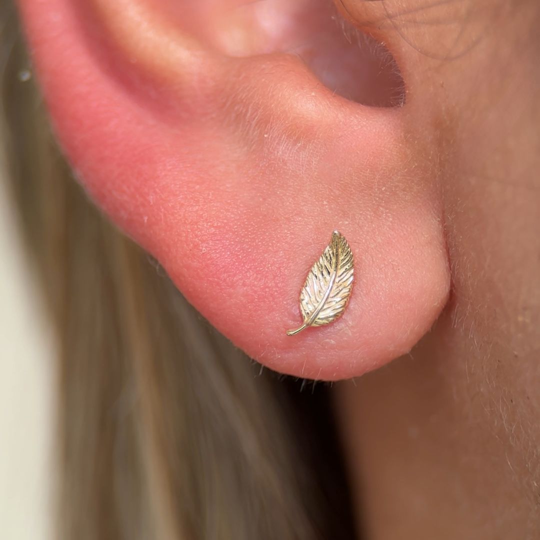 Leaf Flat Back Stud in Solid 14k Yellow Gold