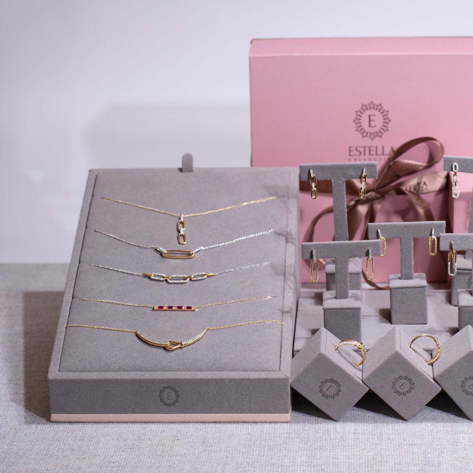 Interlocking Gold and Diamond Paperclip Necklace Necklaces Estellacollection #product_description# 32719 925 Diamond Made to Order #tag4# #tag5# #tag6# #tag7# #tag8# #tag9# #tag10#