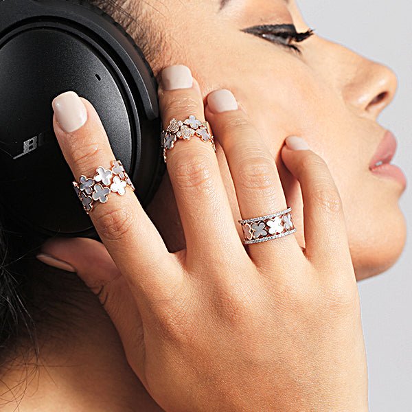 Alternating Diamond and Mother of Pearl Clover Eternity Ring Rings Estellacollection #product_description# 17208 Band Birthstone Colorless Gemstone #tag4# #tag5# #tag6# #tag7# #tag8# #tag9# #tag10# 7 14K Rose Gold
